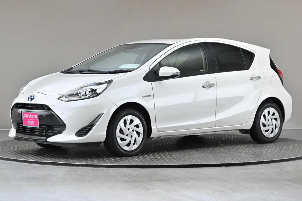 Toyota Aqua 1.5 Vvt-i Hybrid  android Car Player - Image 4