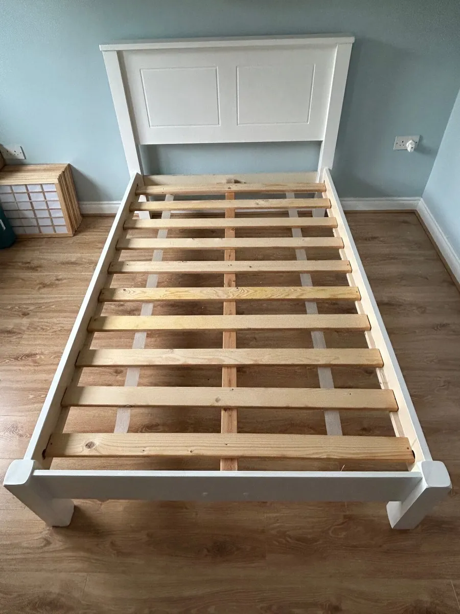 4’ solid pine bed with mattress & matching locker - Image 3