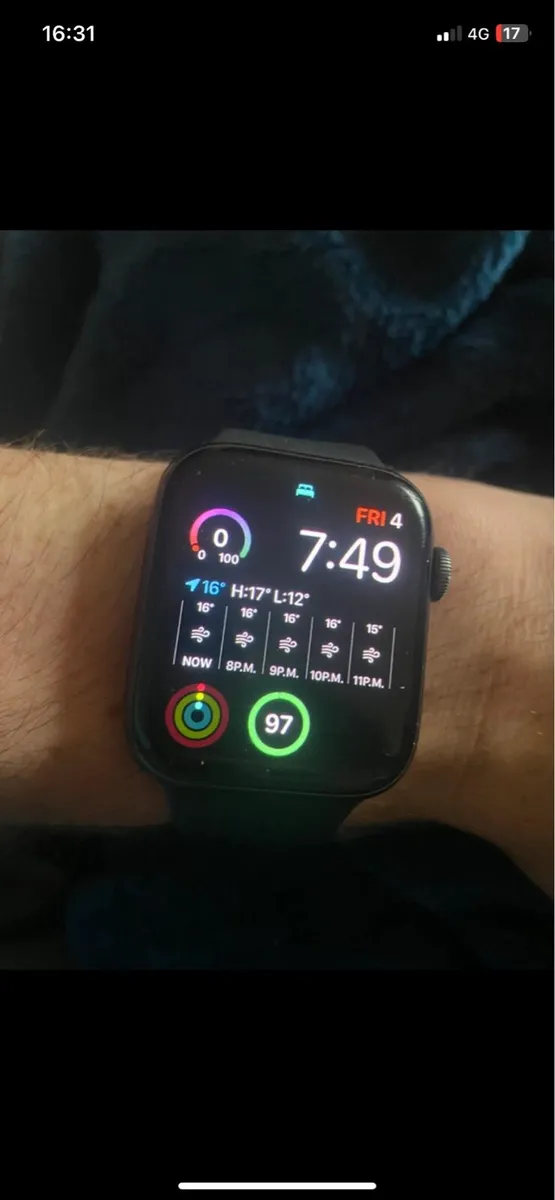 Apple watch se - Image 1