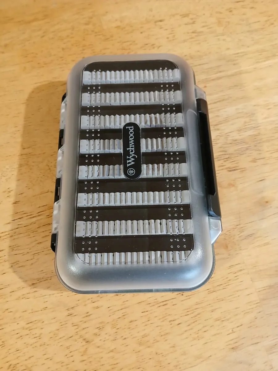Fly fishing fly box - Image 1
