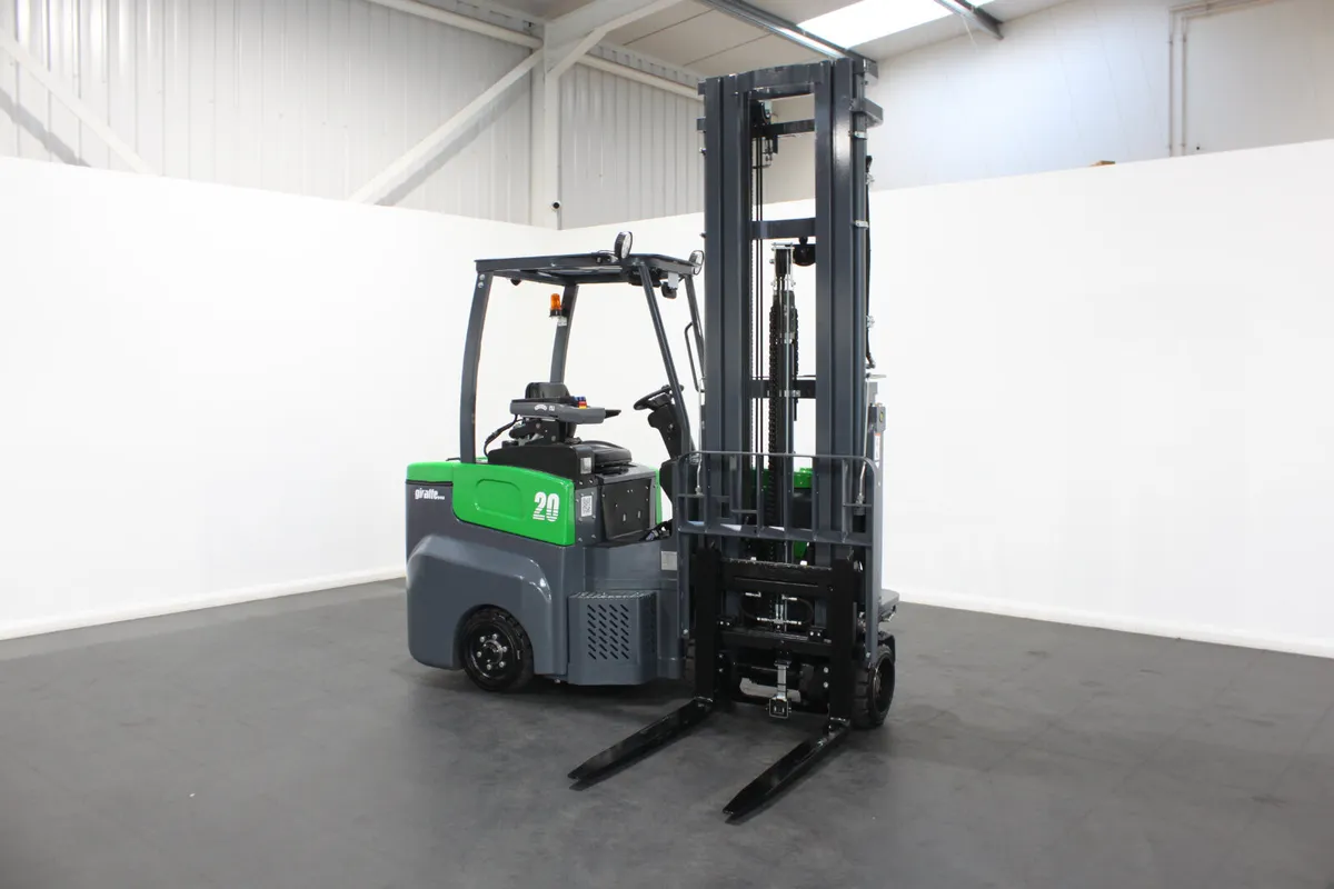 MiMA MJ20 Electric Articulated Forklift - Image 4