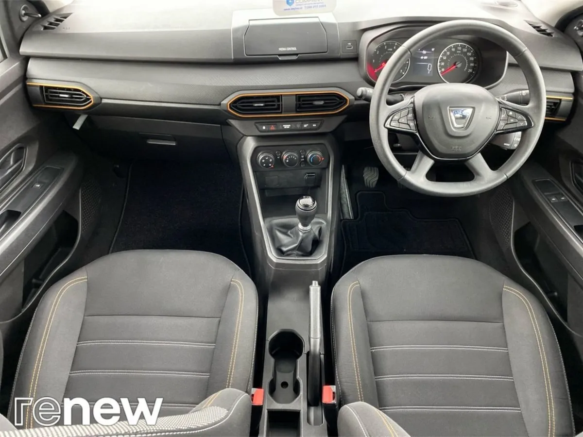 Dacia Sandero Stepway TCe 100 LPG Stepway Essenti - Image 2