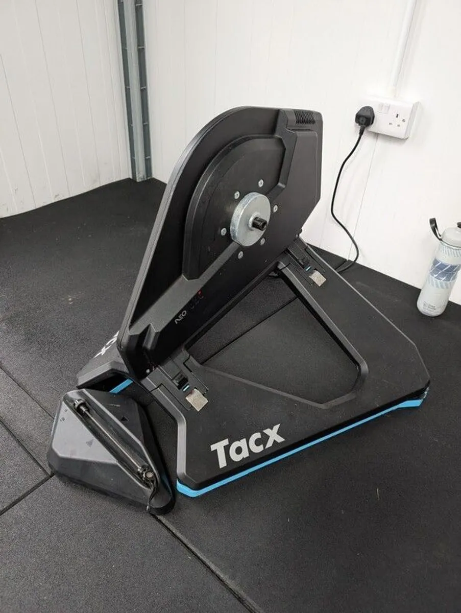 Tacx Neo with Motion Plates - Image 2