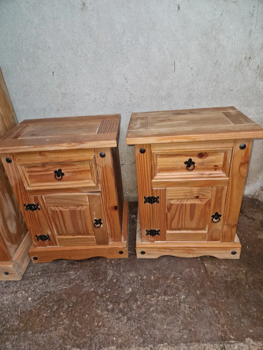 Bedroom furniture - Image 2