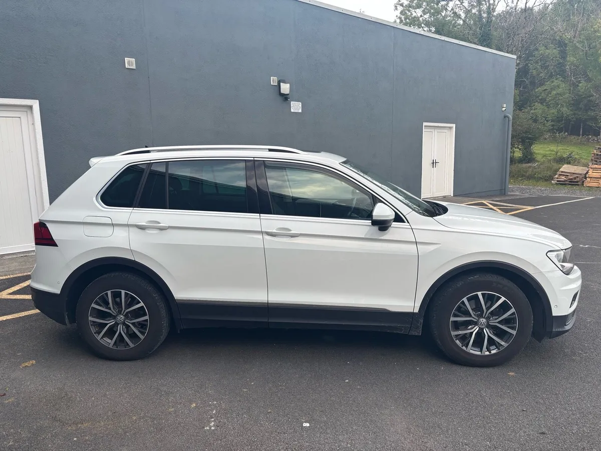 Volkswagen Tiguan 2018 - Image 3