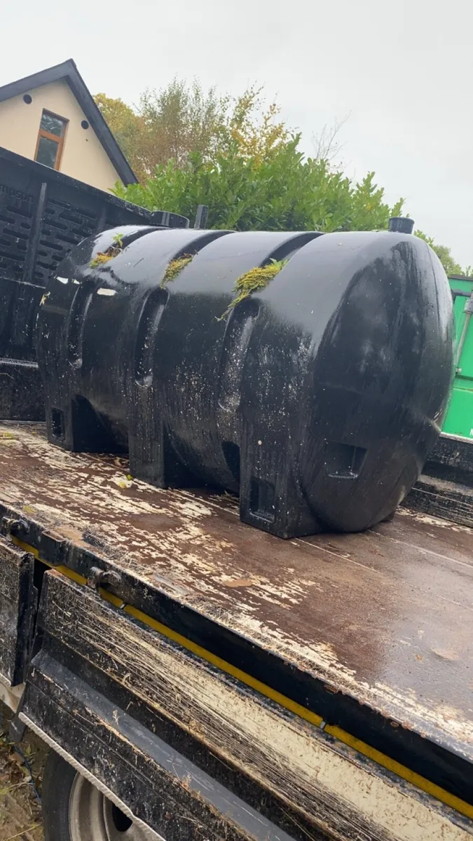 Oil tank - Image 3