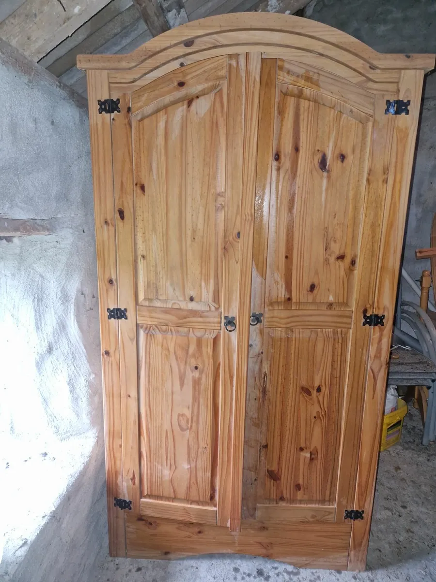 Bedroom furniture - Image 4