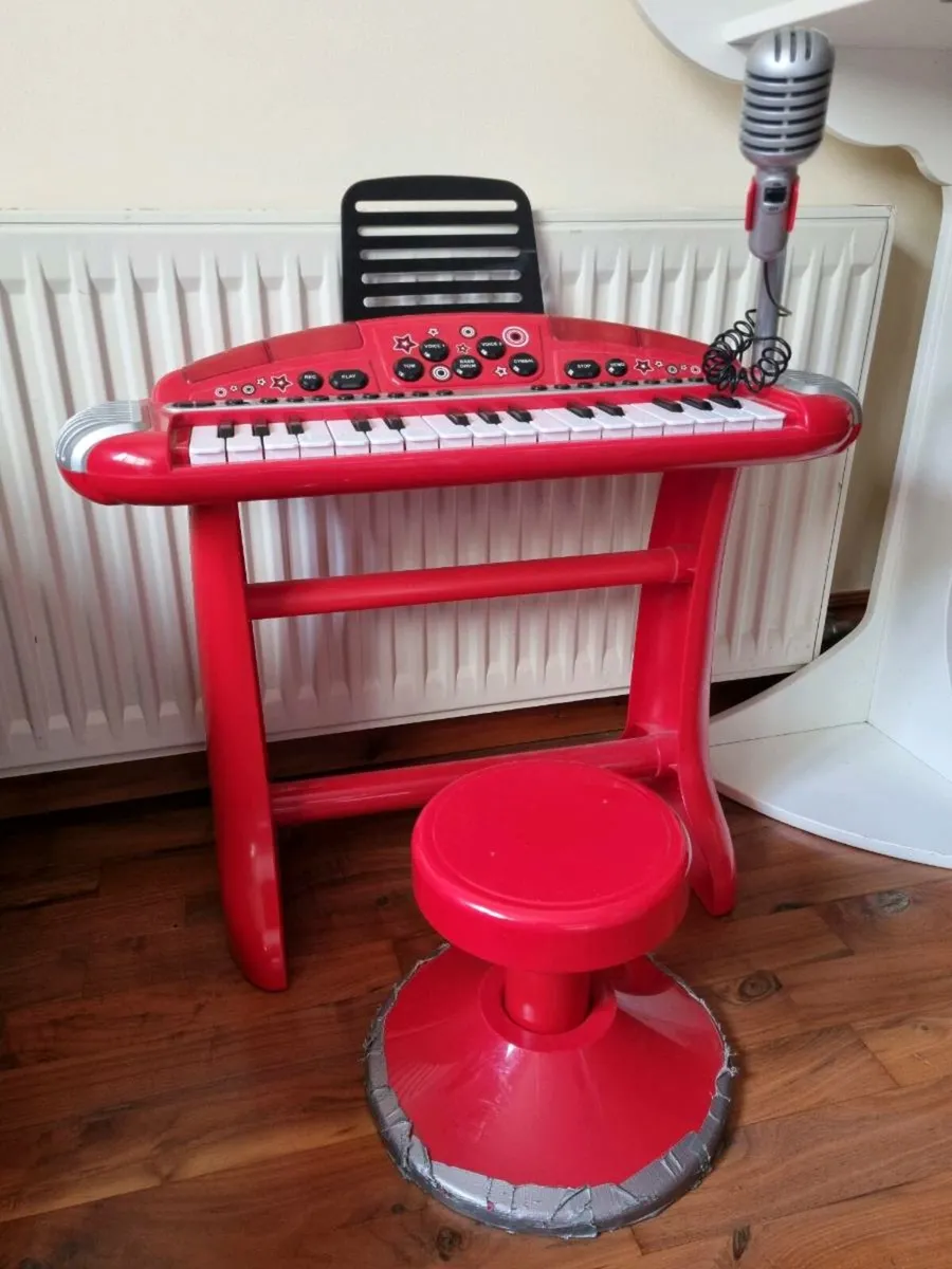 Toy piano - Image 2