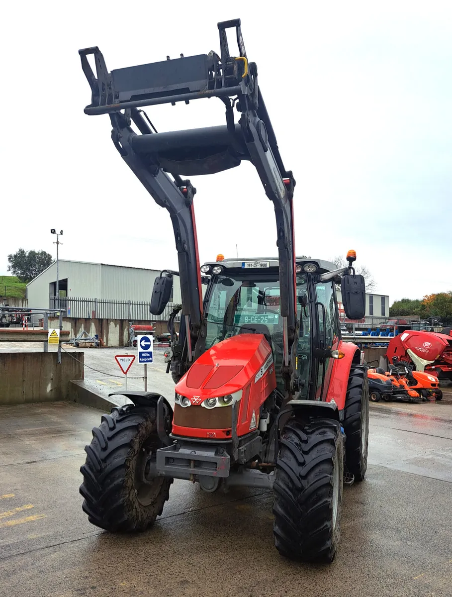 MASSEY FERGUSON S 5711 - Image 3