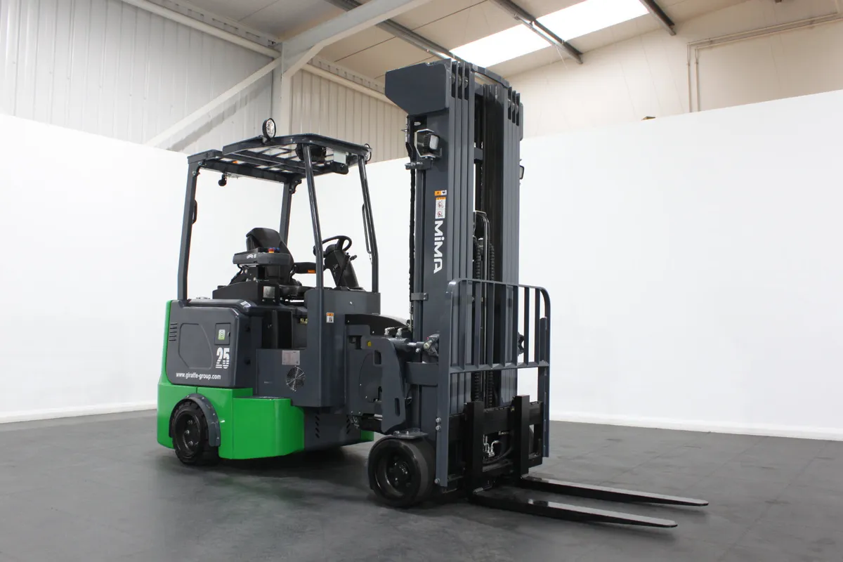 MiMA MJ25 2.5T Articulated Forklift , 4 Stage Mast - Image 3