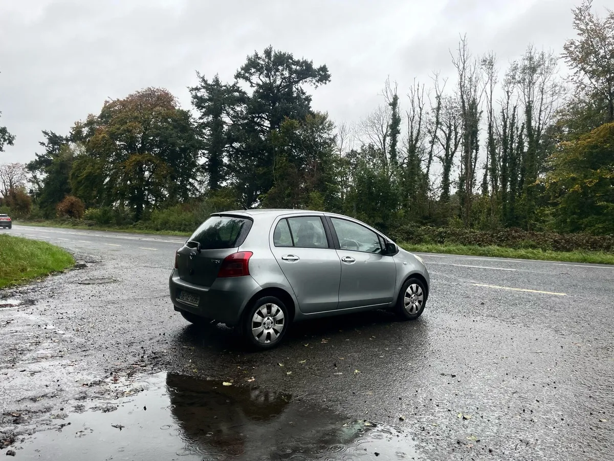 Toyota Yaris 1.3 Petrol NCT 08/26 Tax 12/25 - Image 4