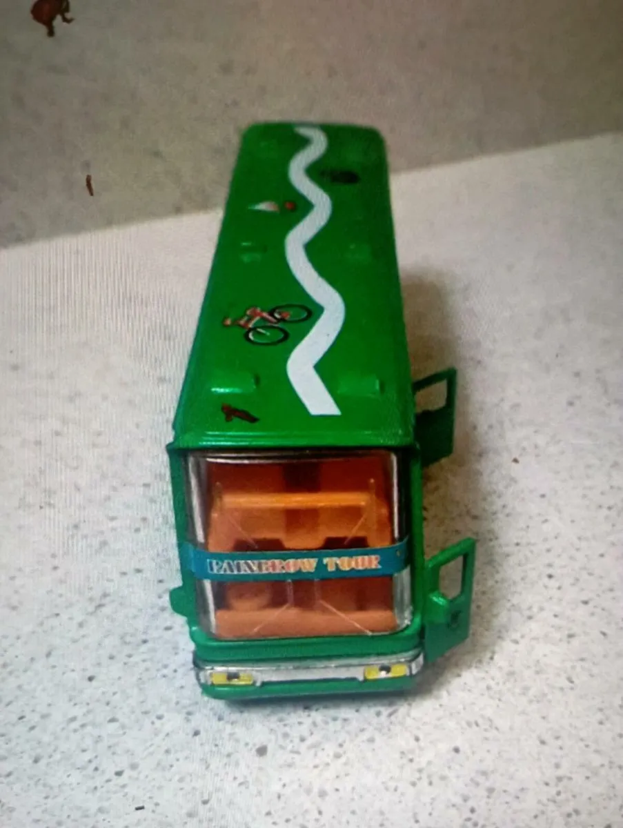 RAINBOW TOURE DIE-CAST MODLE DOUBLE DECKER BUS. - Image 2