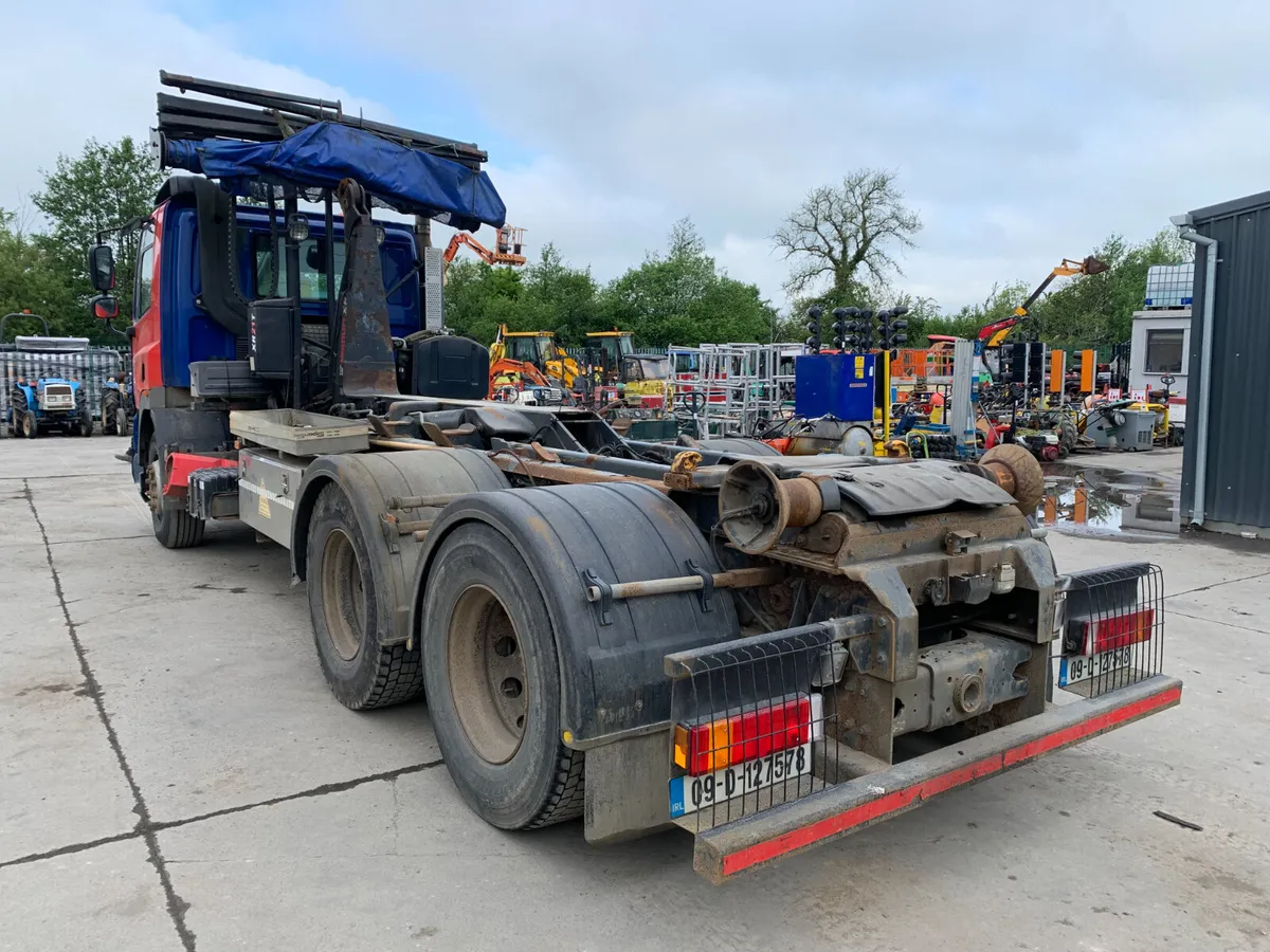 BID ONLINE NOW - 2009 DAF CF HOOK LOADER - Image 3