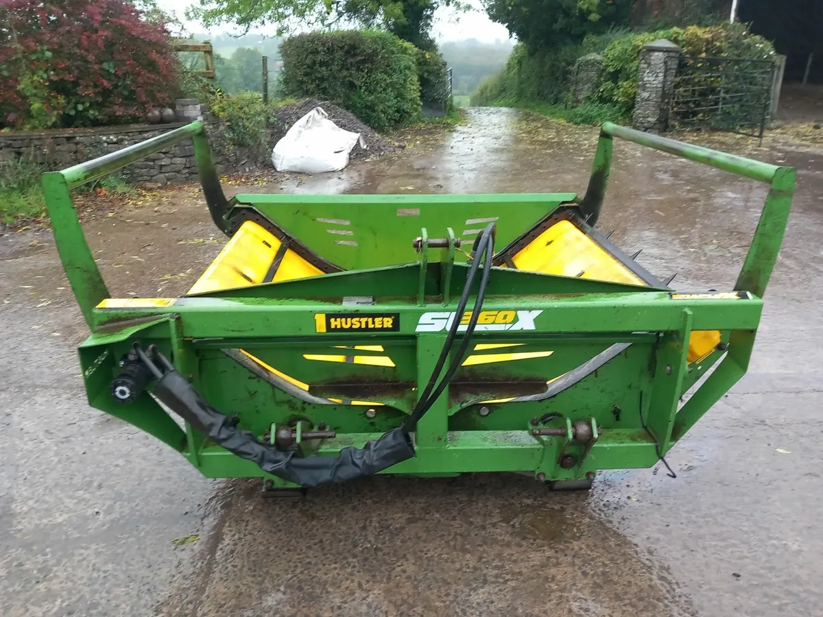 Hustler 360SLX bale unwrapper - Image 1