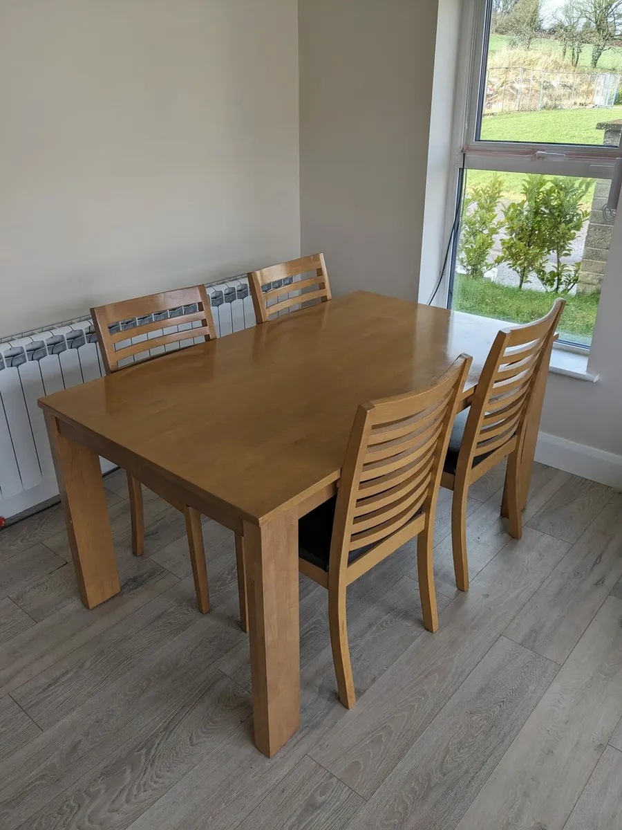 Dining Table and 5 chairs for sale - Image 1