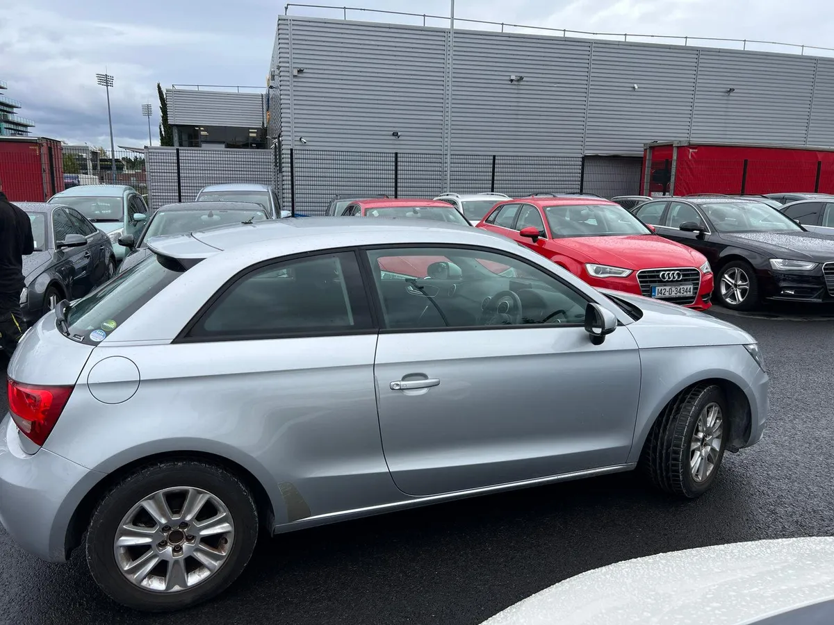 AUDI A1 2012 - Image 4