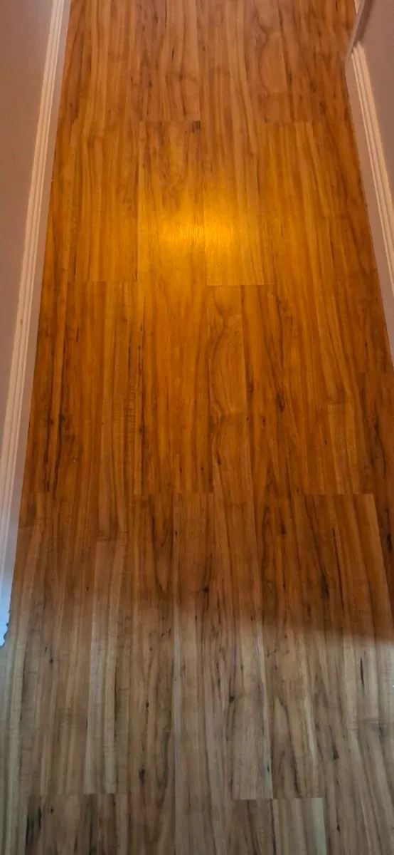 Wood effect Laminate Floor - Image 3