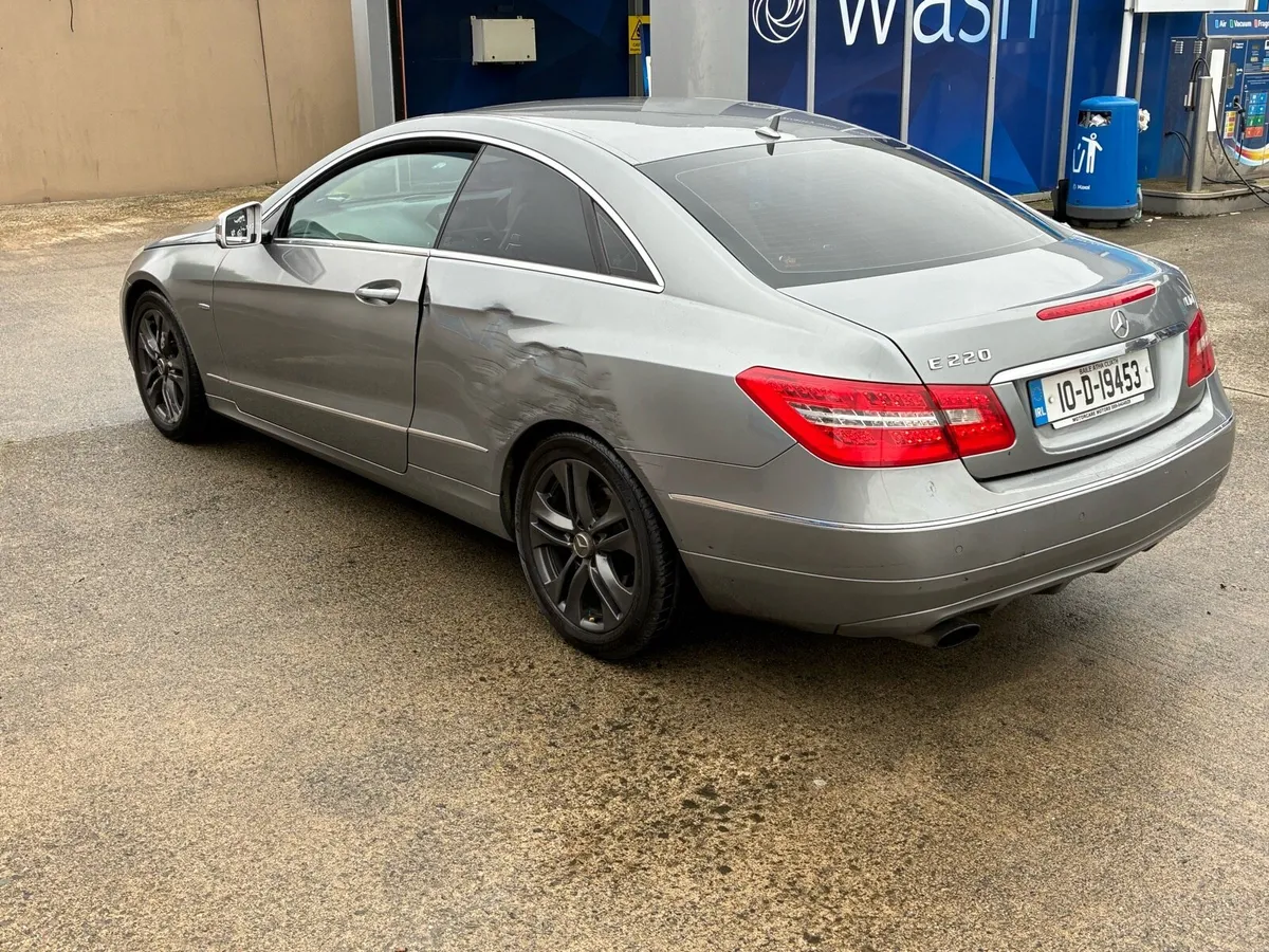 2010 Automatic Mercedes E220 Coupe 2.1 diesel - Image 4