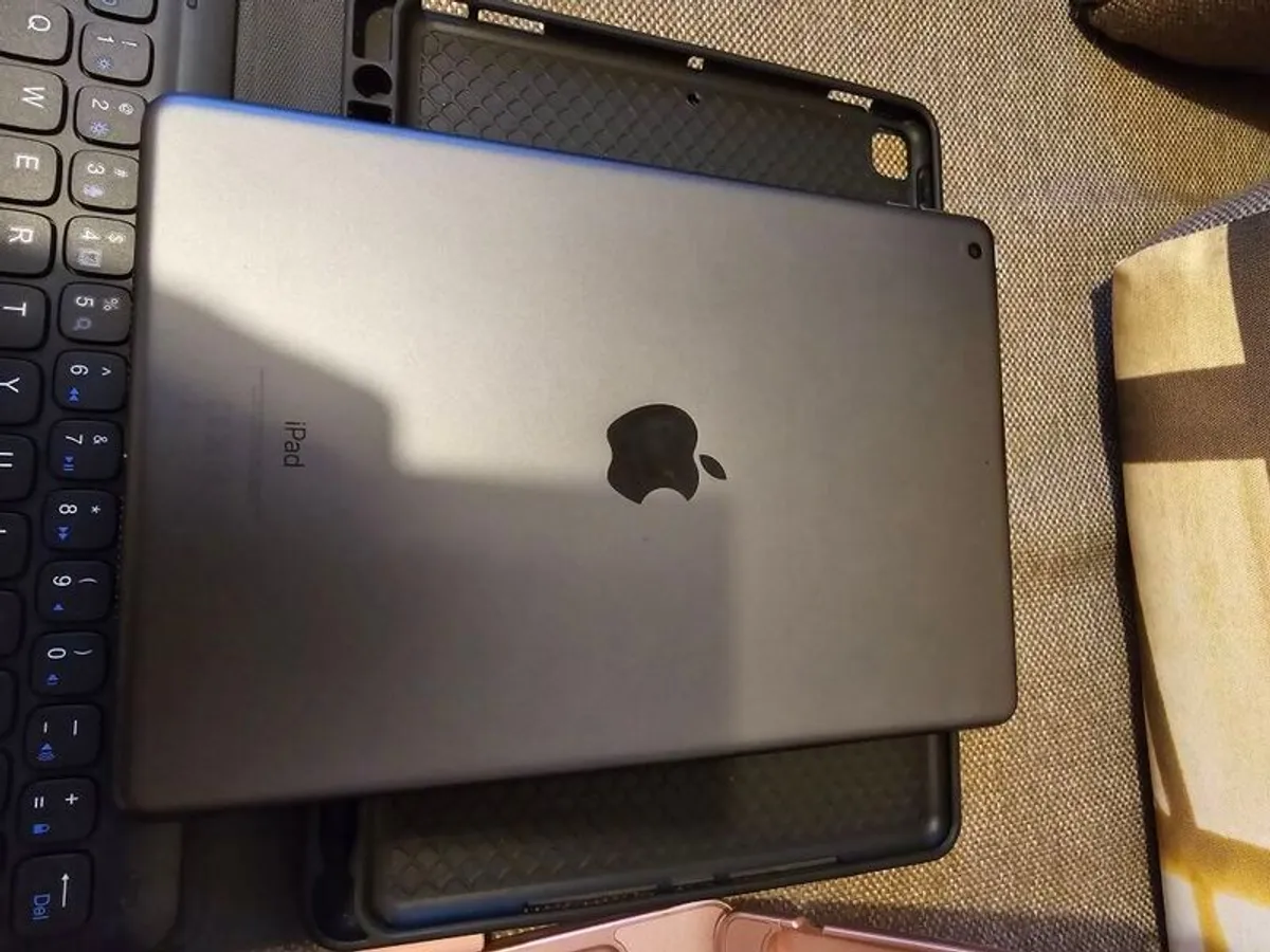ipad - Image 1