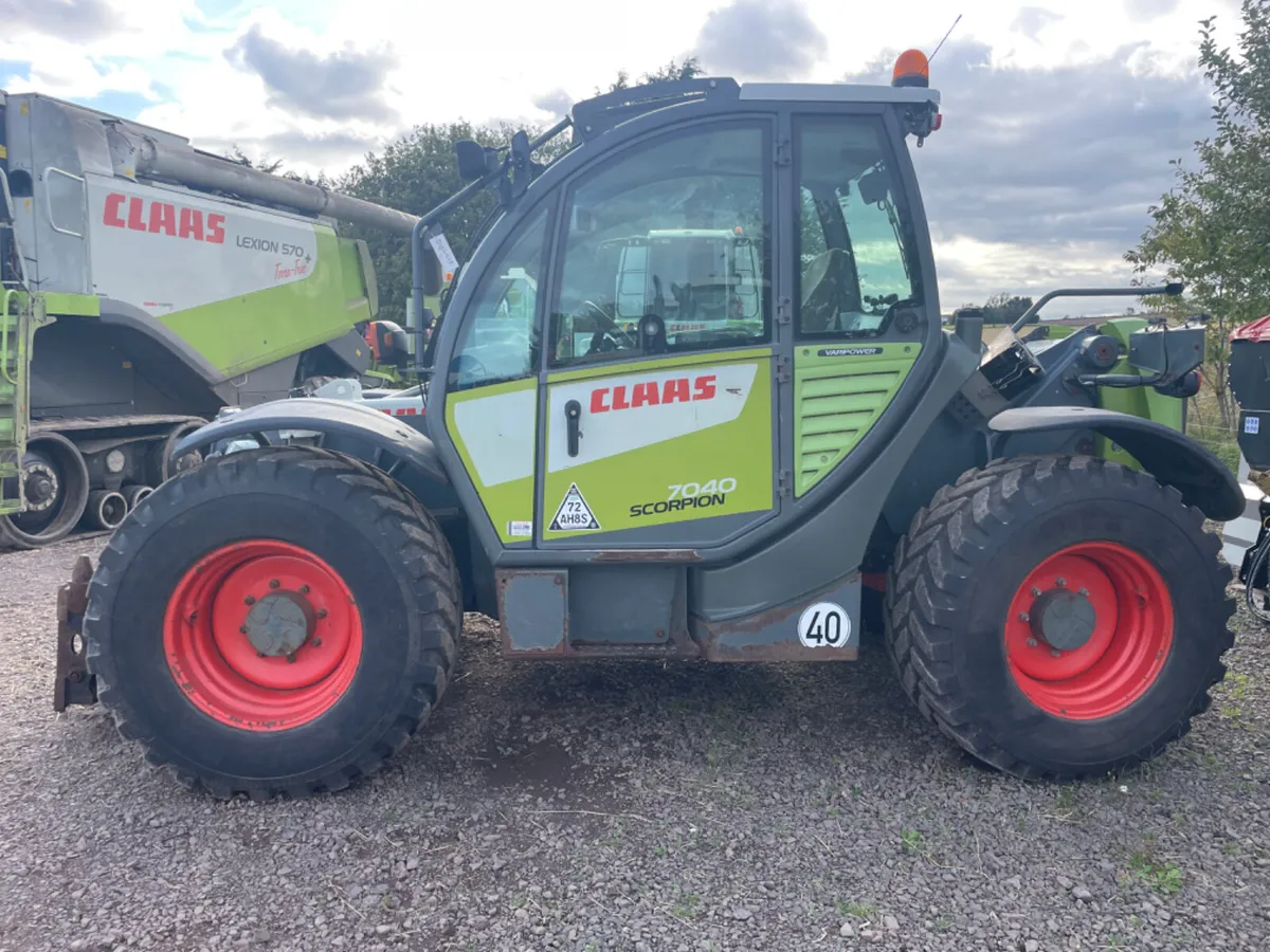 Claas Scorpion 7040 - Image 1