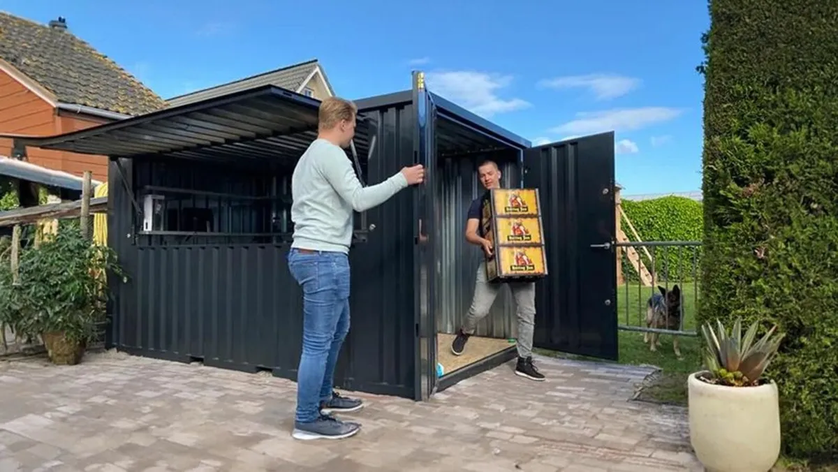 Outdoor Bar Container: A Stylish Cocktail Station - Image 3