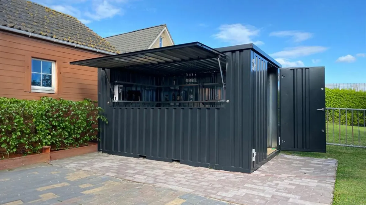 Outdoor Bar Container: A Stylish Cocktail Station - Image 4