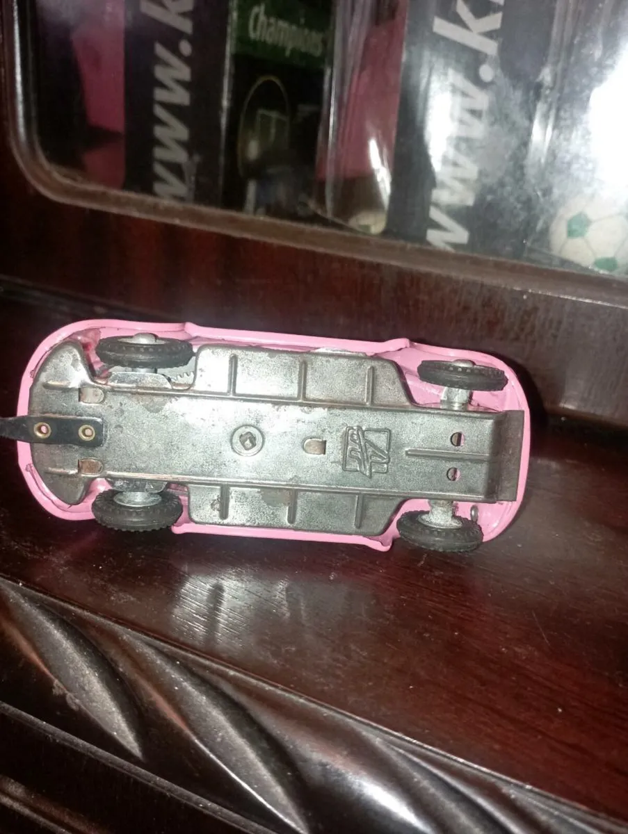 VINTAGE 1 -32 SCALE VW VOLKSWAGEN BEETLE - Image 4