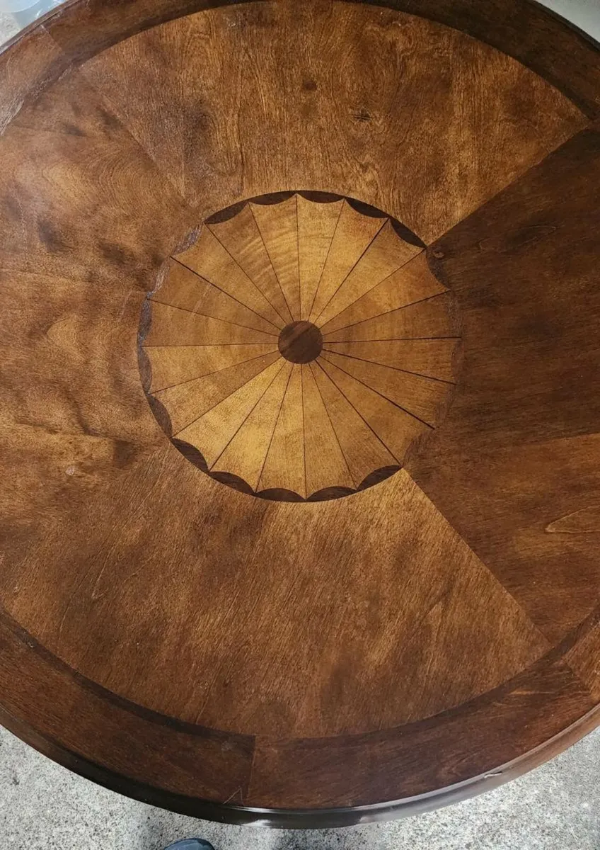 Round coffee table plus other furniture - Image 3