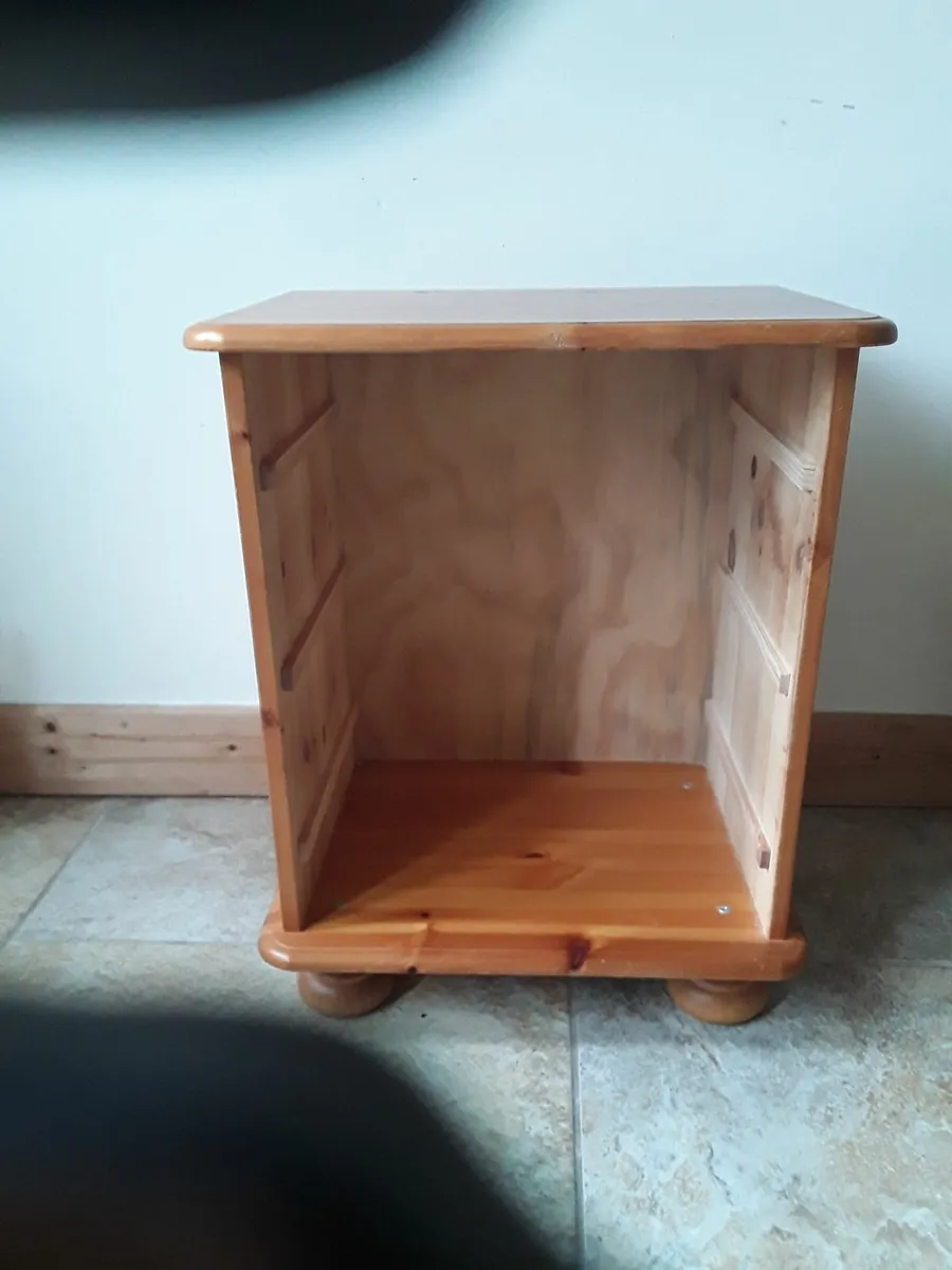 Solid pine tree draw Locker new condition - Image 4