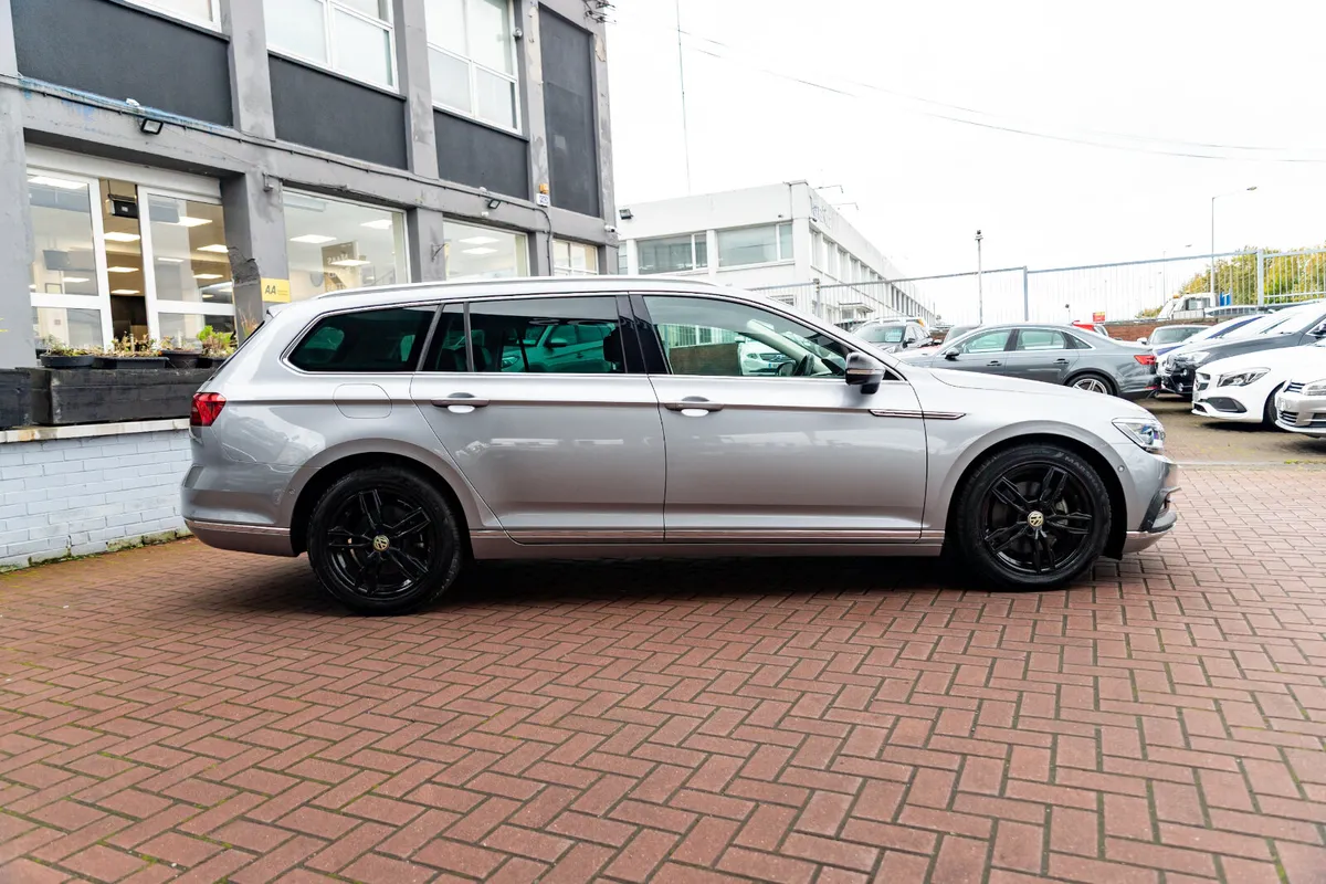 2.0TDI HIGHLINE PLUS 5DR ESTATE AUTOMATIC // BUY W - Image 2