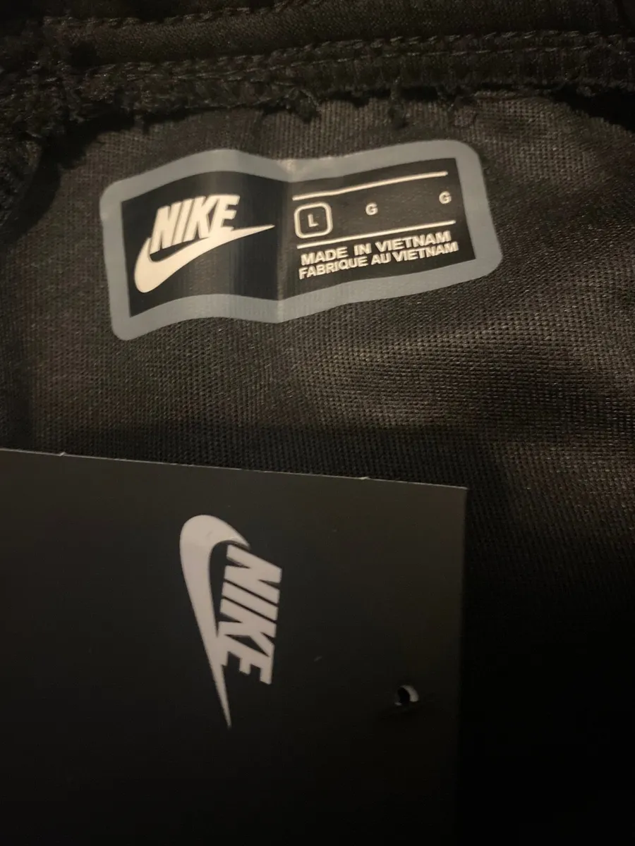 Nike tech pants - Image 2