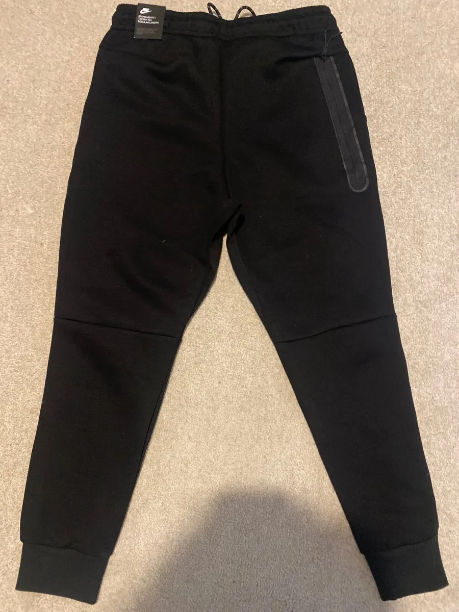 Nike tech pants - Image 3