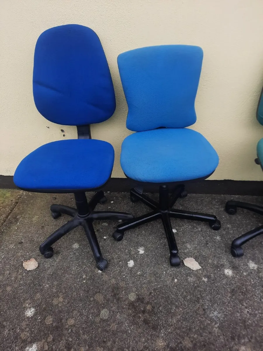 Office chairs - Image 1