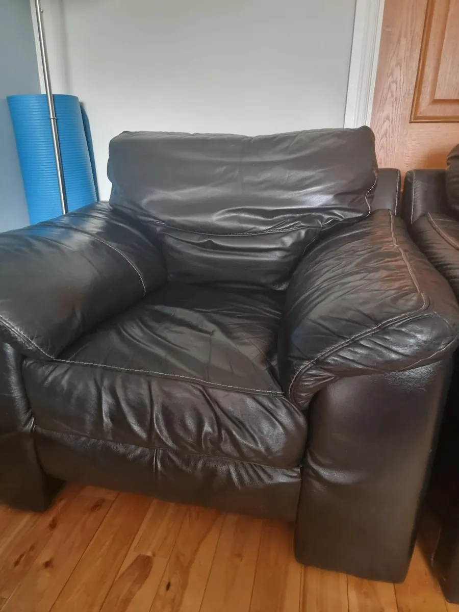 Leather Sofa set - Image 3