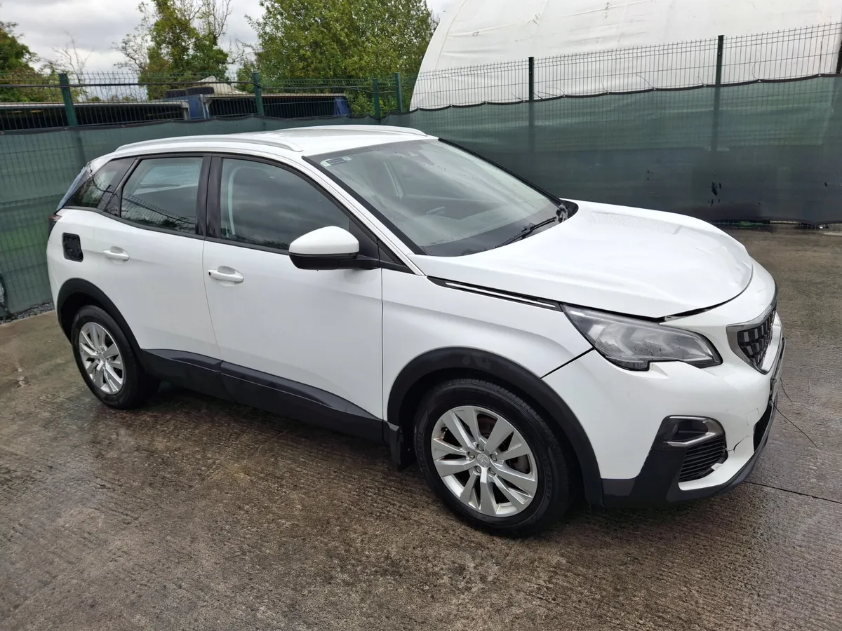 2017 Peugeot 3008 Diesel Light Damage - Image 3