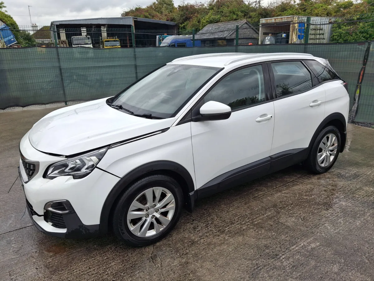 2017 Peugeot 3008 Diesel Light Damage - Image 1