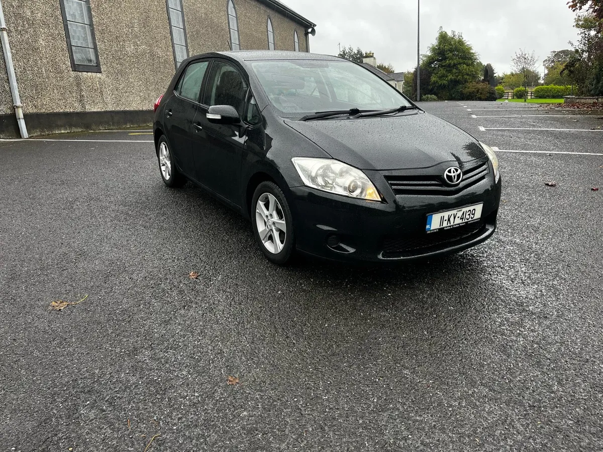 2011 Toyota Auris 1.4 petrol - Image 1
