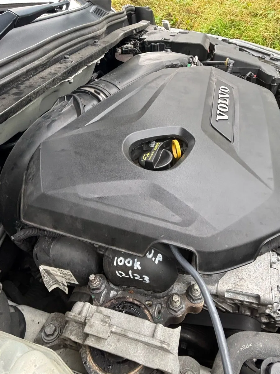 Volvo V40 Low mileage - Image 3