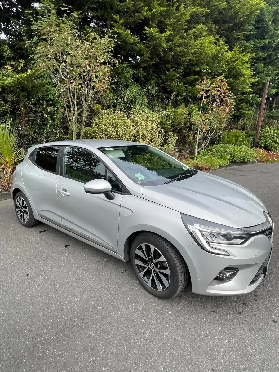 Low Mileage Renault Clio 2021 - Image 1