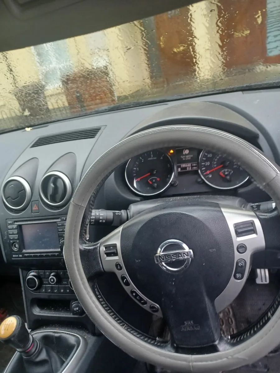 Nissan Qashqai+2 2011 - Image 1