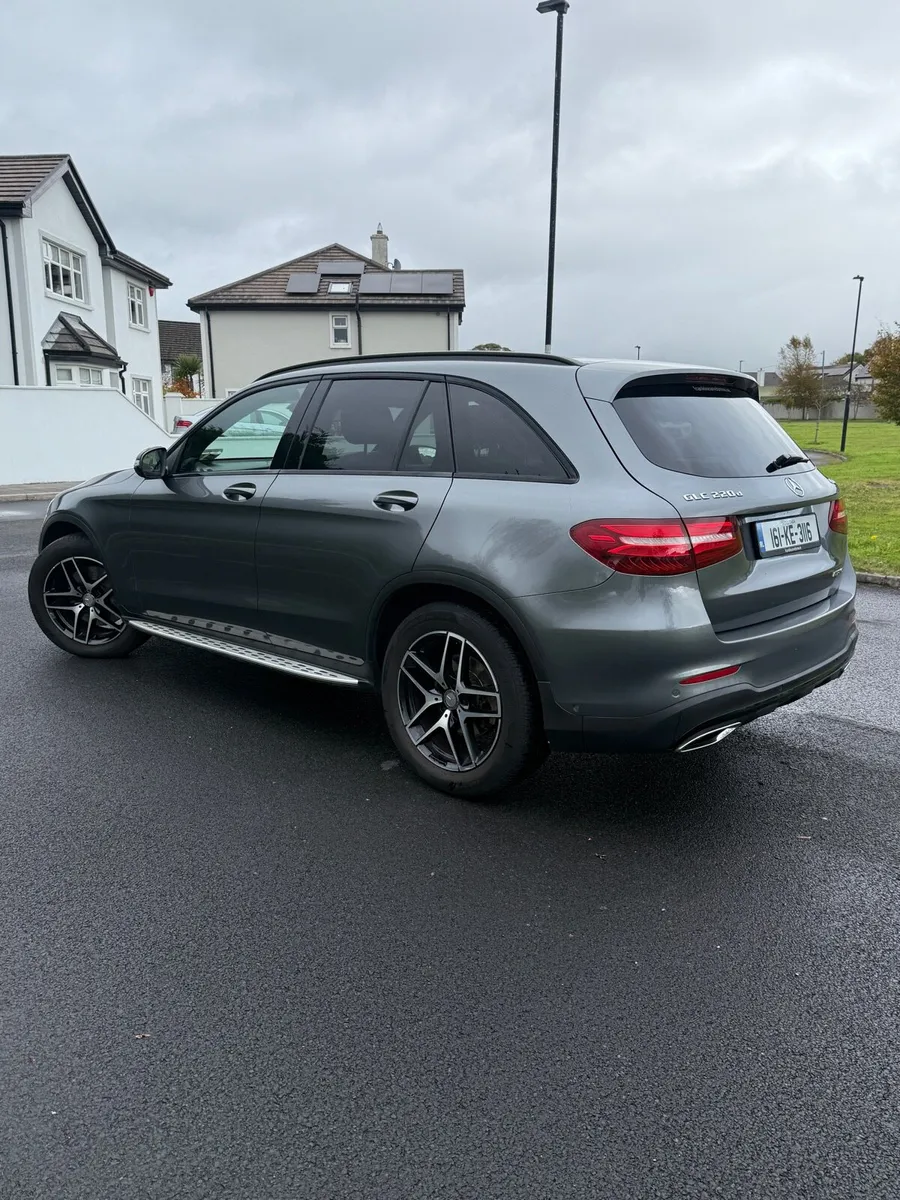 Car - Image 3