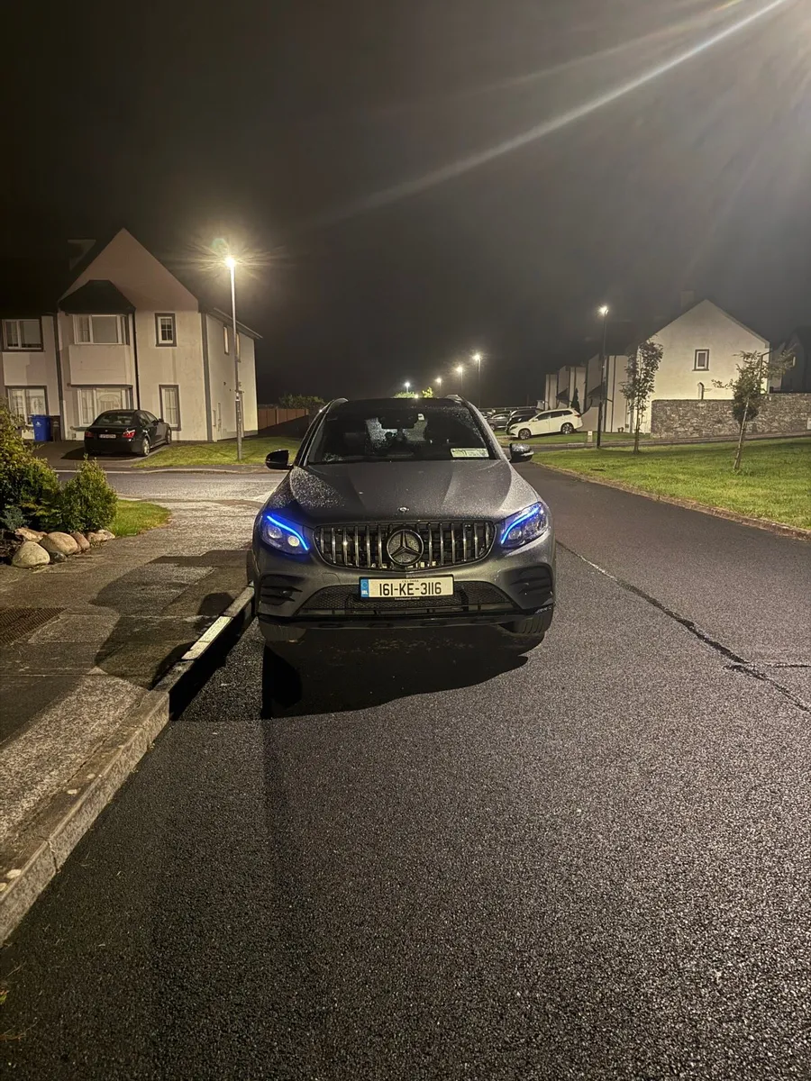 Car - Image 4