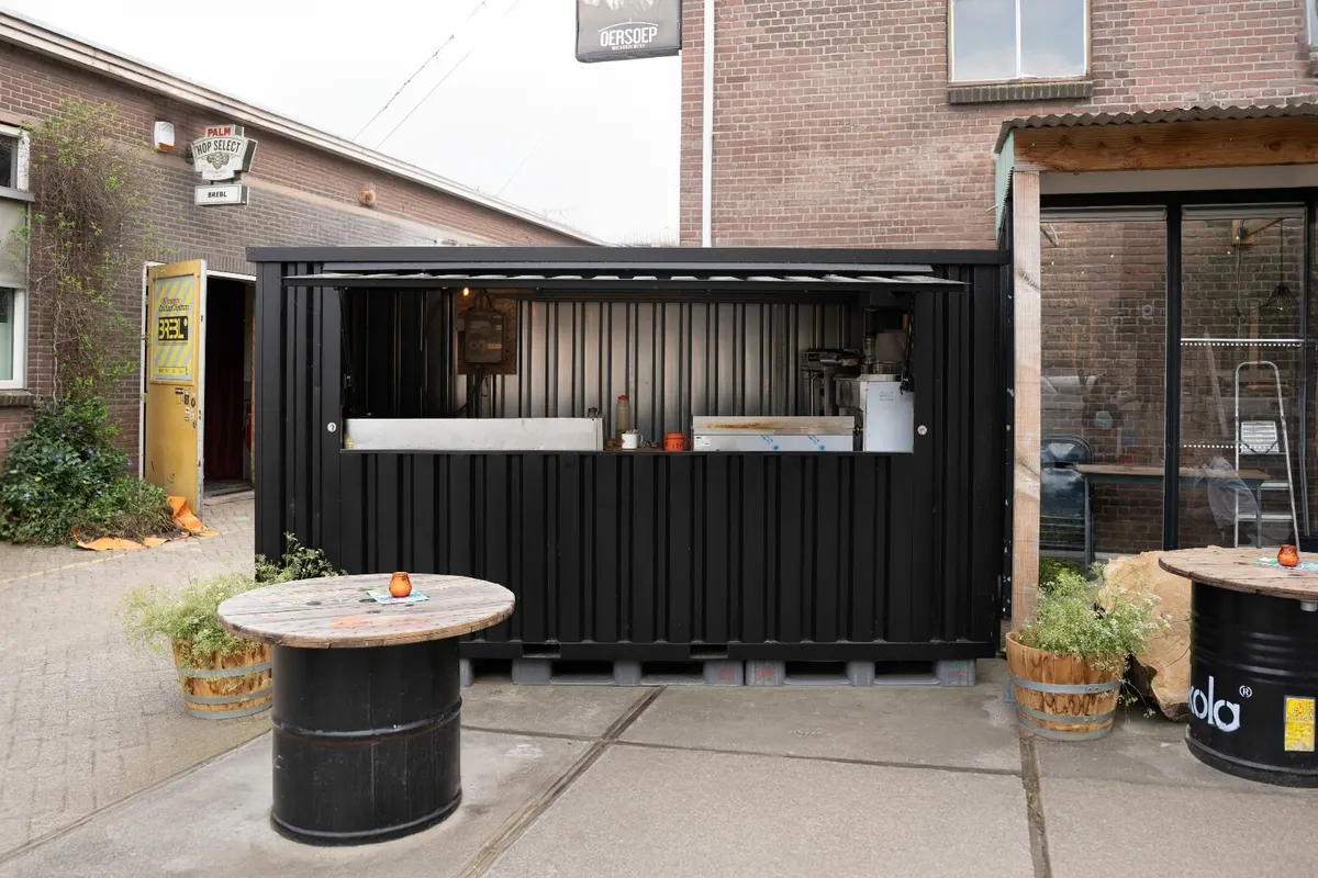 Shipping Container Ice-Cream Shop - Image 1