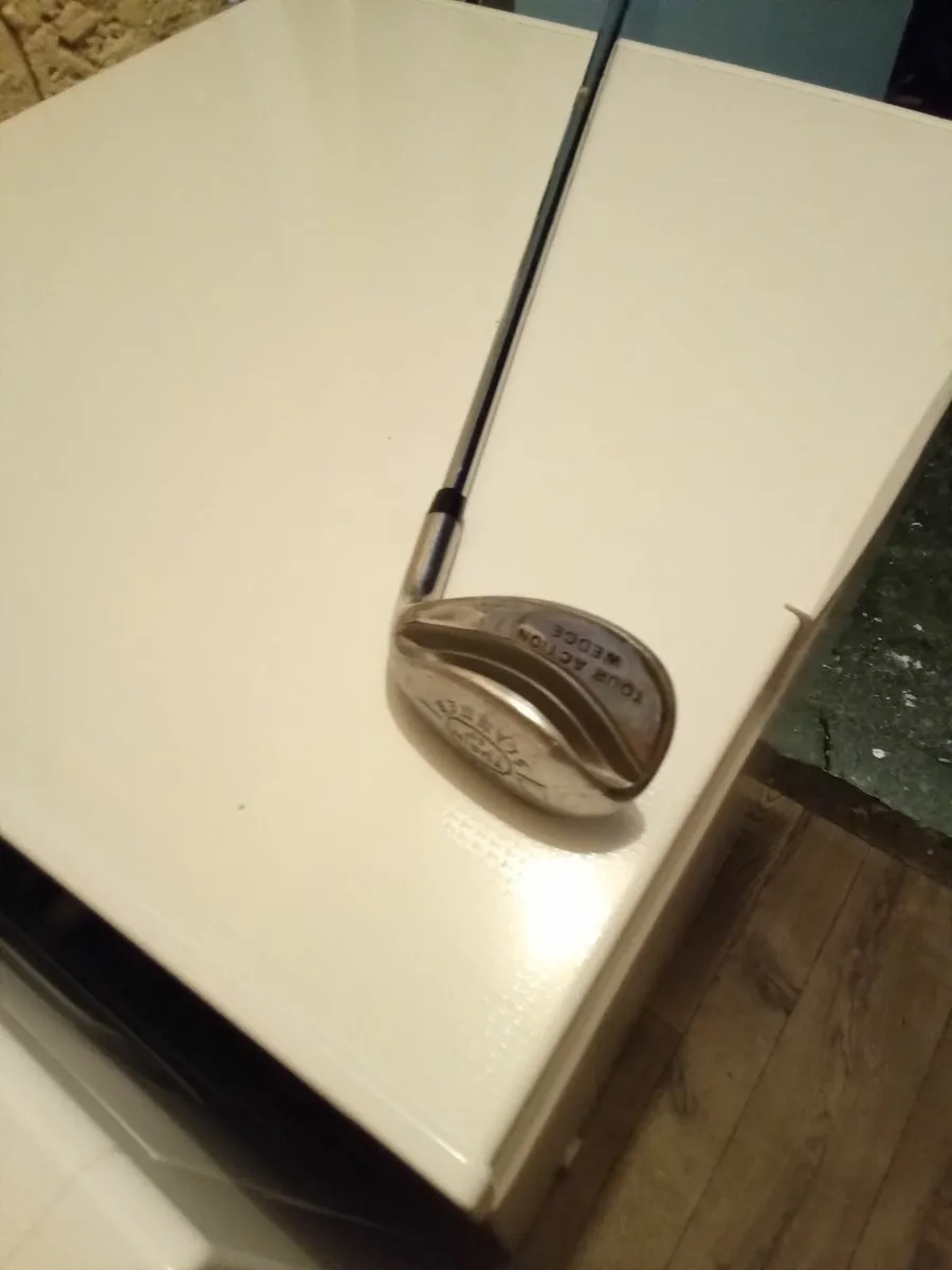 Golf club - Image 1