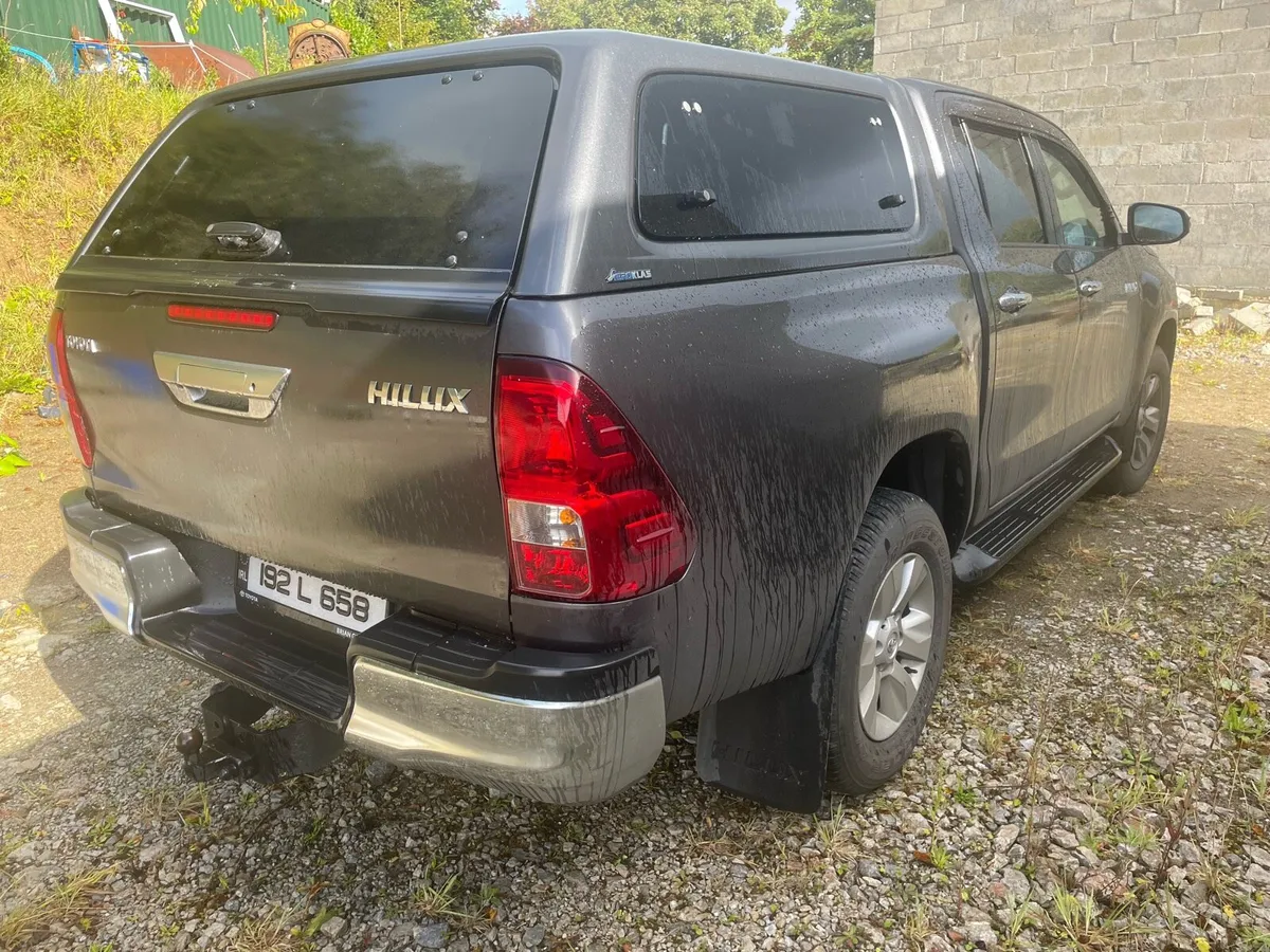 2019(192) Toyota Hilux - Image 3