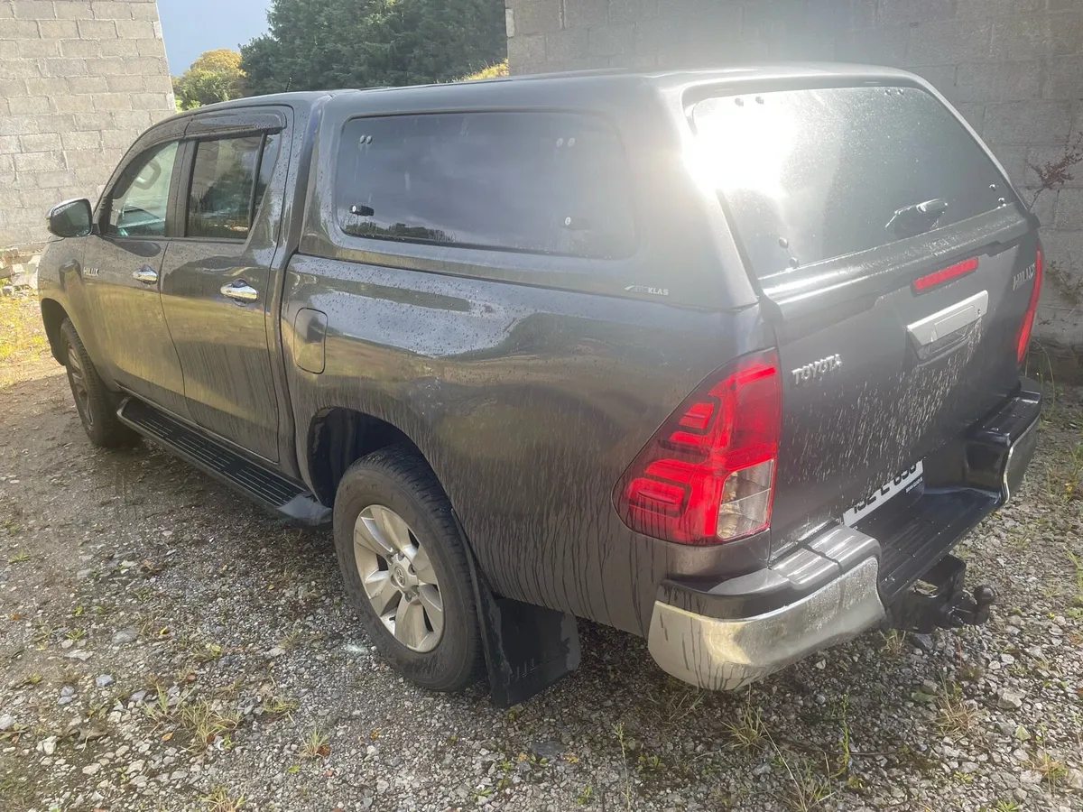2019(192) Toyota Hilux - Image 4
