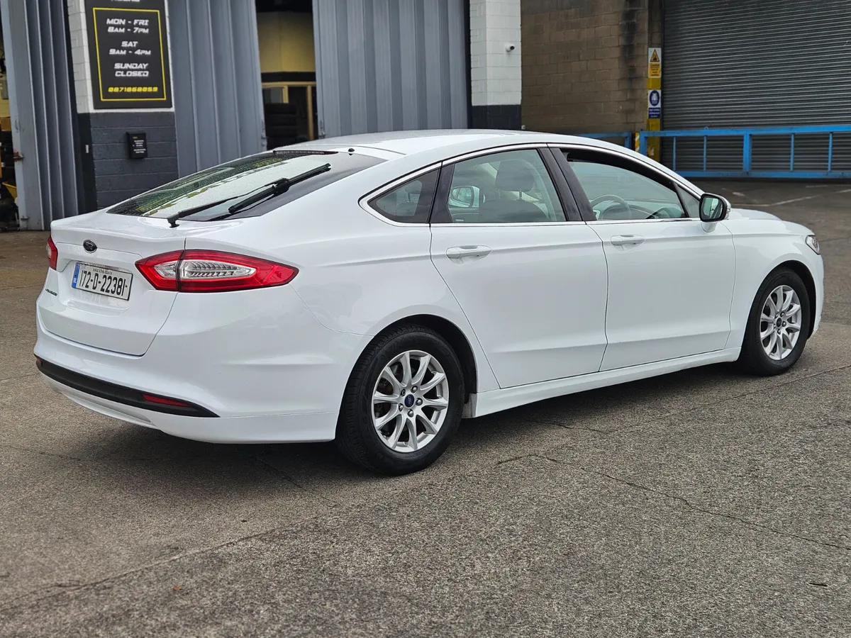 Ford Mondeo ZETEC 2.0 TDCI 150 BHP - Image 4