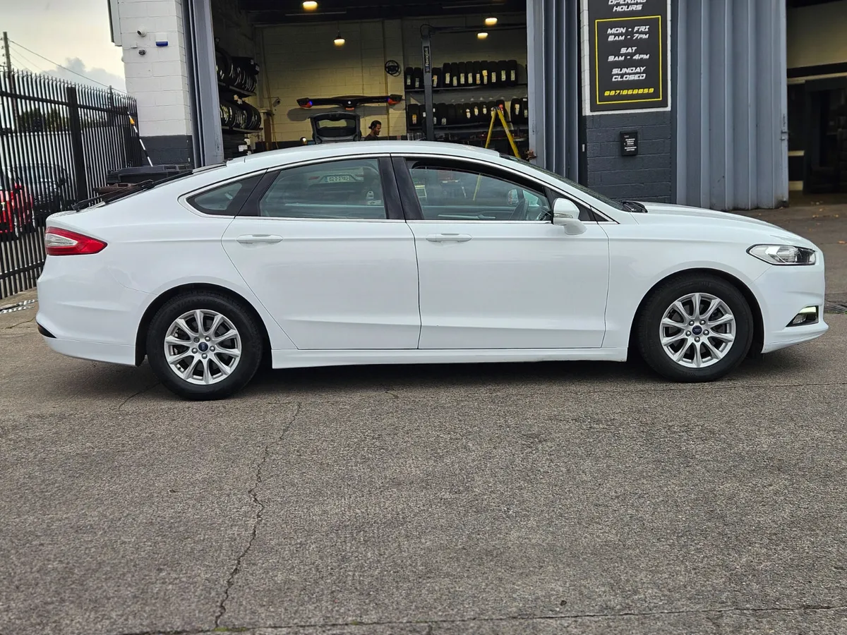 Ford Mondeo ZETEC 2.0 TDCI 150 BHP - Image 3