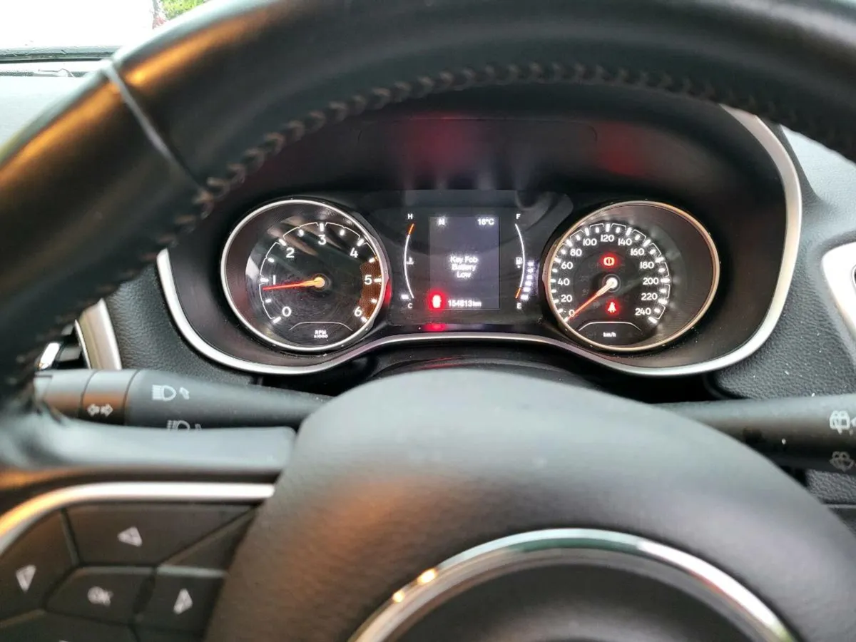 Car - Image 3