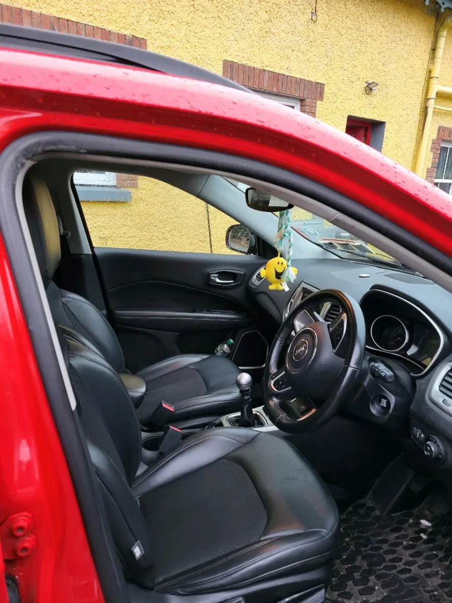 Car - Image 4